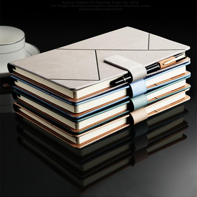 Línea de cerradura del cuaderno del negro del cuaderno A5 del negocio de los viajeros que ata los diarios creativos diarios del cuaderno