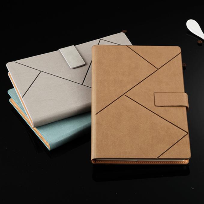 Línea de cerradura del cuaderno del negro del cuaderno A5 del negocio de los viajeros que ata los diarios creativos diarios del cuaderno